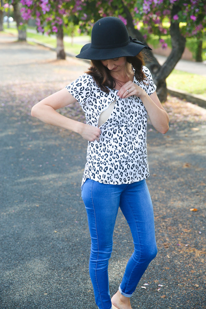 Leopard print breastfeeding top with zips